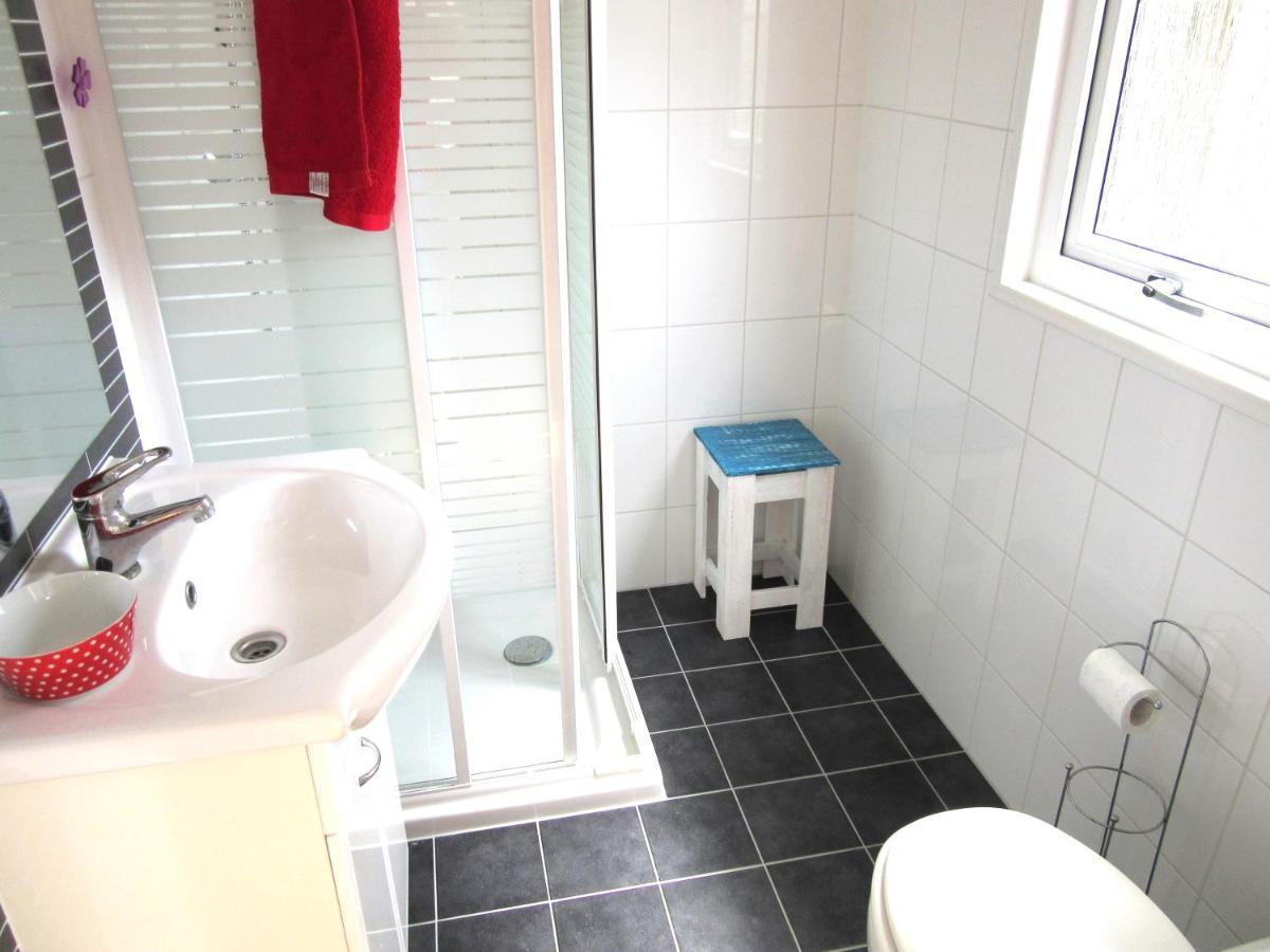 Chalet 556 Op Recreatiepark De Wielen سينت مارتن المظهر الخارجي الصورة